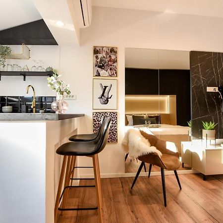 Calea Victoriei Modern Studio - Escape In The City Center Bukarest Exterior foto